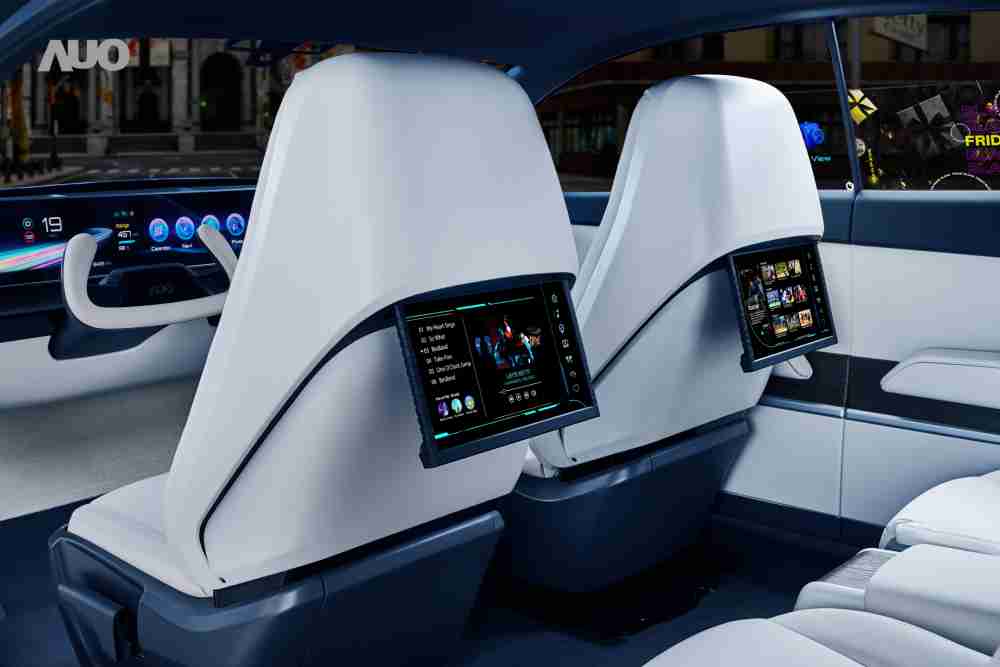 28国际将于CES 展示全新Smart Cockpit 2024，，，可紧密串连使用者多元需求，，，并革新座舱内部的应用和设计，，带来身历其境且引人入胜的视觉飨宴，，，，满足驾乘人员的全方位体验