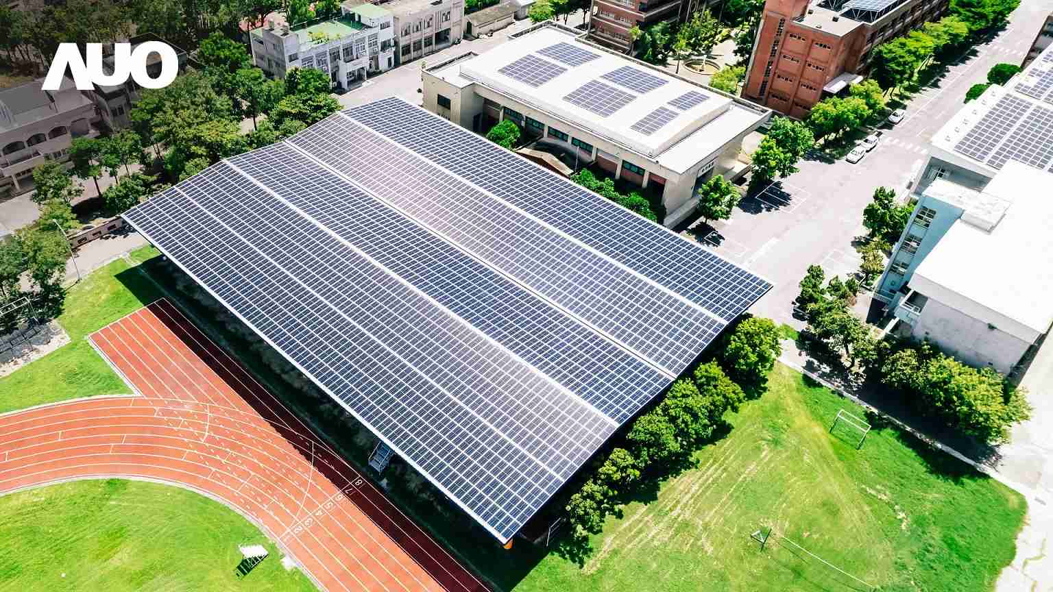 28国际SunSteel光电整合型浪板具备快速安装、、轻量化优势，，可提升15%发电效能，，，，通过国际IEC与台湾VPC认证安全、、、、防漏、、、、耐候标准